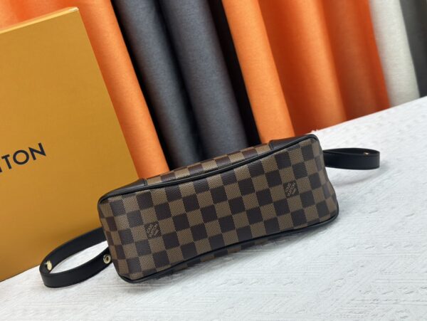 Louis Vuitton M45831 Odeon 5 Louis Vuitton M45831 Odeon - Image 3