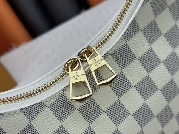 Louis Vuitton M45832 Odeon 7 Louis Vuitton M45832 Odeon - Image 4